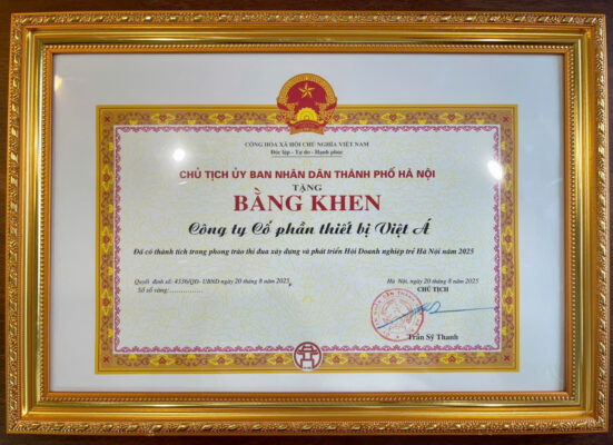 Bằng khen UBND Thành Phố Hà Nội do chủ tịch thành phố Trần Sỹ Thanh ký ngày 20.8.2025 trao tặng cho tập thể trong phong trào thi đua sản xuất năm 2025