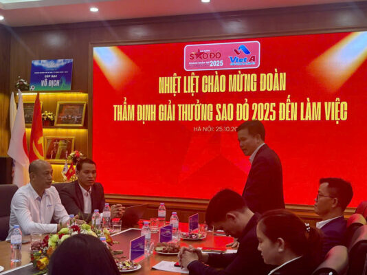Anh Nguyễn Đức Cường – Ủy viên Đoàn Chủ tịch Hội Doanh nhân trẻ Việt Nam, Chủ tịch Hội Doanh nhân trẻ Ninh Bình – Trưởng đoàn thẩm định số 19 Giải thưởng Sao Đỏ 2025.