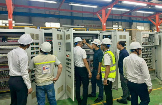 Khu vực Hoàn thiện và Lắp ráp Tủ Bảng Điện theo tiêu chuẩn kỹ thuật cao